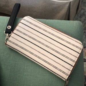 Thirty One - White and Black Leather Wristlet